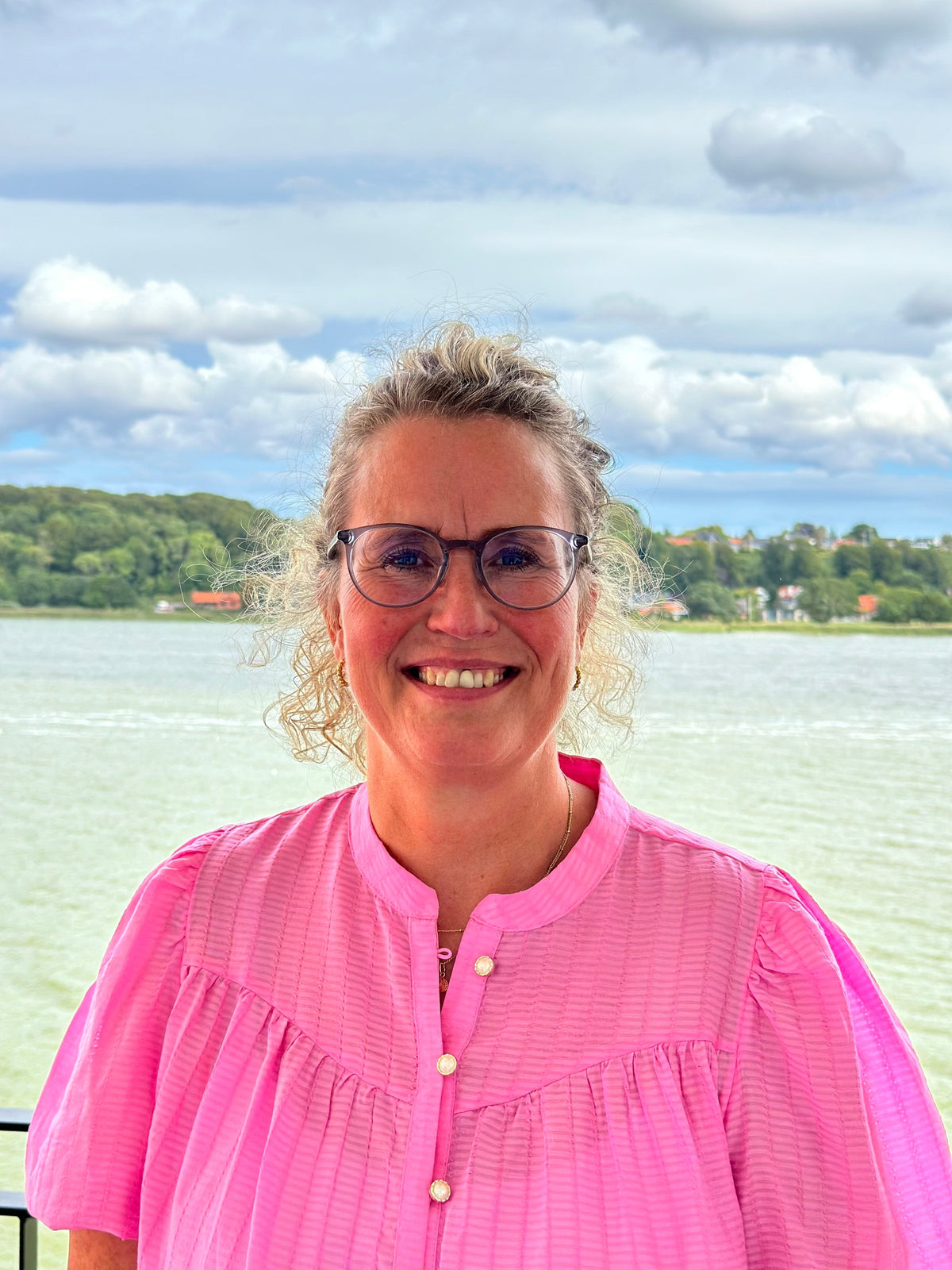 Hanne (52 Jahre): Erfahrungen mit trockener und geröteter Haut und CBD Hautpflege